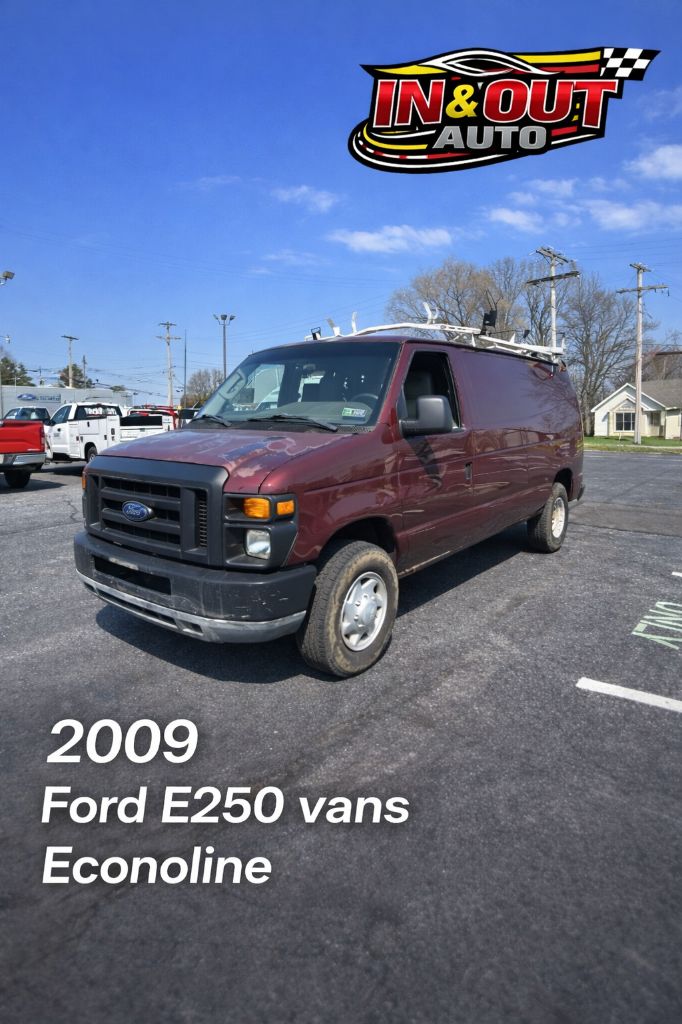 2009 Ford E-Series's photo
