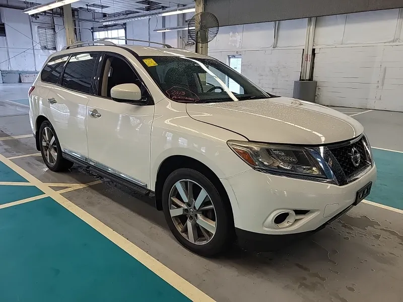 2013 Nissan Pathfinder Platinum 4WD's photo